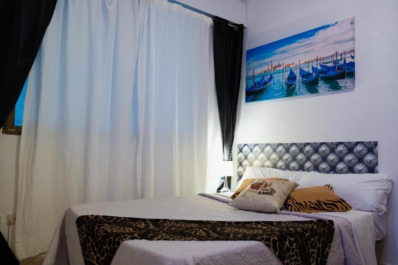 Bed and Breakfast La Reina De Gran Via - Parking Tph Madrid Exterior foto